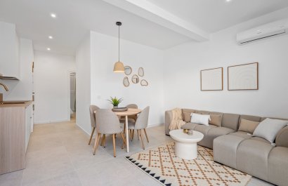 Resale - Townhouse / Duplex / Corner - Torrevieia - El Chaparral