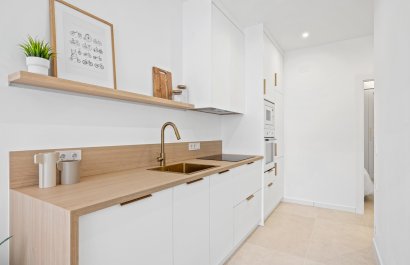 Resale - Townhouse / Duplex / Corner - Torrevieia - El Chaparral