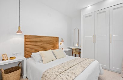 Resale - Townhouse / Duplex / Corner - Torrevieia - El Chaparral