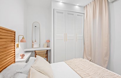 Resale - Townhouse / Duplex / Corner - Torrevieia - El Chaparral