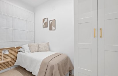 Resale - Townhouse / Duplex / Corner - Torrevieia - El Chaparral