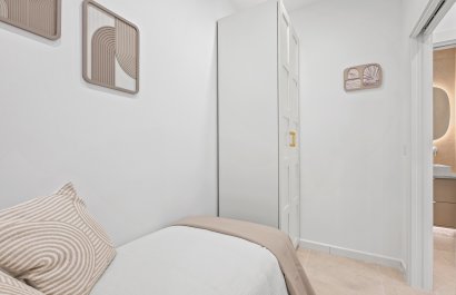 Resale - Townhouse / Duplex / Corner - Torrevieia - El Chaparral