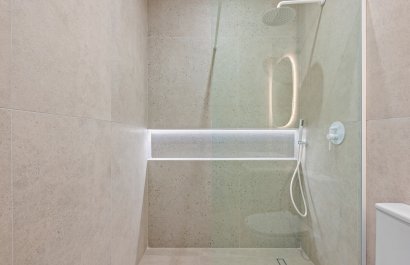 Resale - Townhouse / Duplex / Corner - Torrevieia - El Chaparral