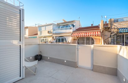 Resale - Townhouse / Duplex / Corner - Torrevieia - El Chaparral