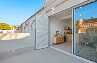 Resale - Townhouse / Duplex / Corner - Torrevieia - El Chaparral