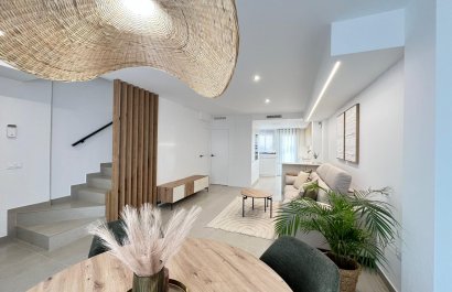 Obra nueva - Townhouse / Duplex - Benferri