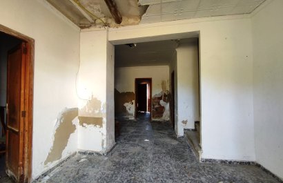 Resale - Townhouse / Duplex / Corner - Planes