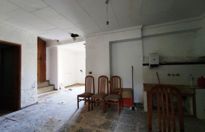 Resale - Townhouse / Duplex / Corner - Planes