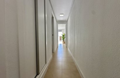 Resale - Apartment / flat - Torrevieia - Torrevieja