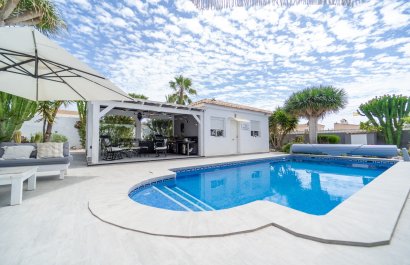 Resale - Villa - Torrevieia - La Siesta