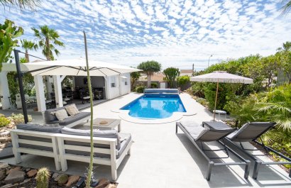 Resale - Villa - Torrevieia - La Siesta