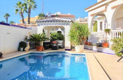 Resale - Villa - Orihuela Costa - Villamartín