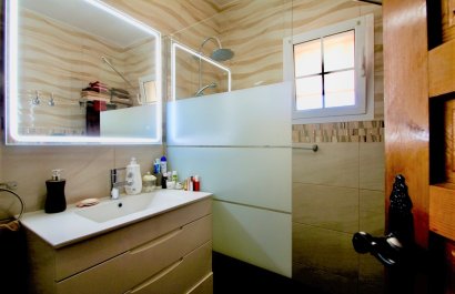 Resale - Villa - Orihuela Costa - Villamartín