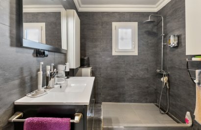 Resale - Townhouse / Duplex / Corner - Torrevieia - Aguas Nuevas