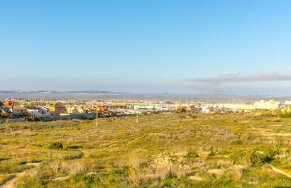 Resale - Townhouse / Duplex / Corner - Torrevieia - Aguas Nuevas