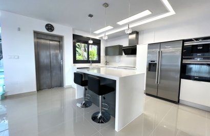 Resale - Villa - San Miguel de Salinas - Costa Blanca