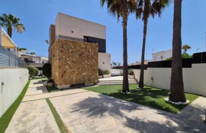 Resale - Villa - Torrevieia - Costa Blanca