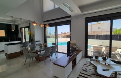 Resale - Villa - Torrevieia - Costa Blanca