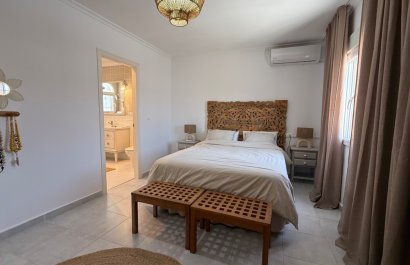 Resale - Villa - Torrevieia - Costa Blanca