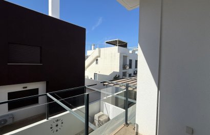 Resale - Apartment / flat - Pilar de la Horadada - Costa Blanca