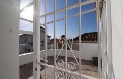 Resale - Villa - Orihuela Costa - Villamartín