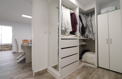 Resale - Villa - Orihuela Costa - Villamartín