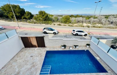 Resale - Villa - Orihuela Costa - Villamartín