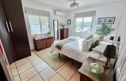 Herverkoop - Villa - Hondón de los Fráiles