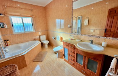 Herverkoop - Villa - Hondón de los Fráiles