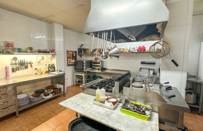 Resale - Commercial - Torrevieia - Nueva Torrevieja