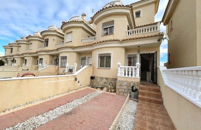 Resale - Townhouse / Duplex / Corner - Ciudad Quesada - Lo Marabú