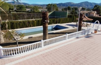 Resale - Villa - Sax