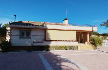 Resale - Villa - Sax