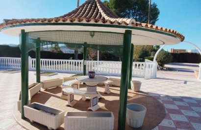 Resale - Villa - Sax