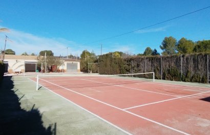 Resale - Villa - Sax