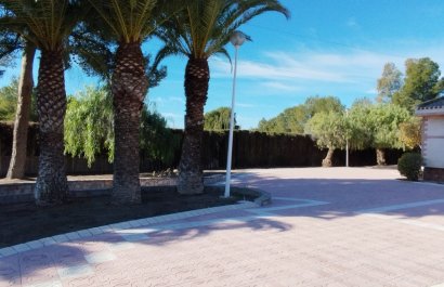 Resale - Villa - Sax