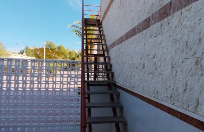 Resale - Villa - Sax