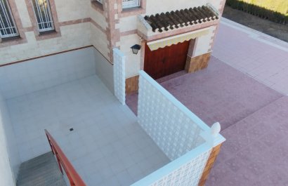 Resale - Villa - Sax