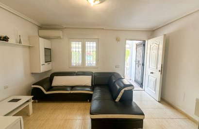 Resale - Townhouse / Duplex / Corner - Torrevieia - Nueva Torrevieja