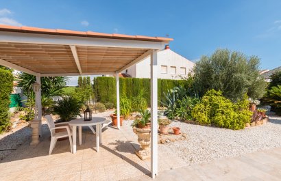 Resale - Villa - Los Alcázares