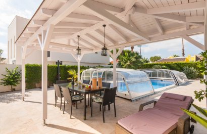 Resale - Villa - Los Alcázares