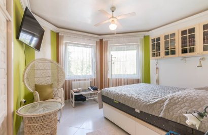 Resale - Villa - Los Alcázares