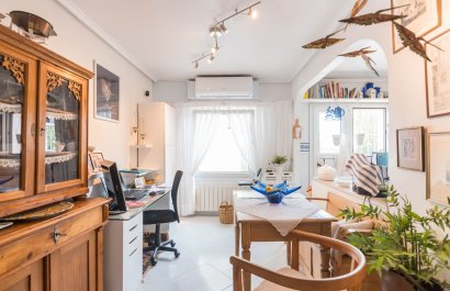 Resale - Villa - Los Alcázares