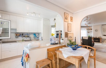 Resale - Villa - Los Alcázares