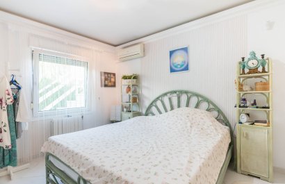 Resale - Villa - Los Alcázares