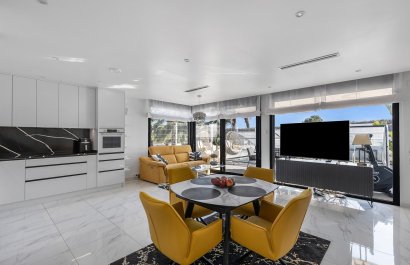 Resale - Villa - San Miguel de Salinas - Mirador De San Miguel