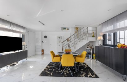 Resale - Villa - San Miguel de Salinas - Mirador De San Miguel