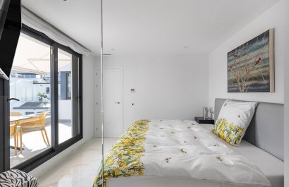 Resale - Villa - San Miguel de Salinas - Mirador De San Miguel