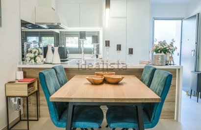 Resale - Townhouse / Duplex / Corner - Pilar de la Horadada - Lo Romero Golf