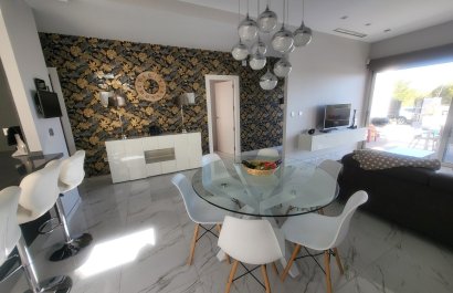 Reventa - Villa - Villamartín